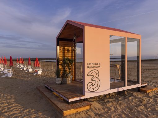 Swap desks for deckchairs this summer by using the power of Three, the UK’s fastest 5G network image