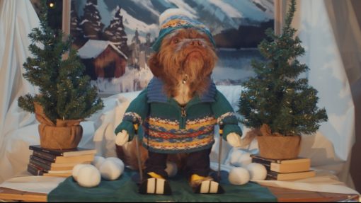Three UK celebrates a nation of dog lovers in new festive ad campaign image
