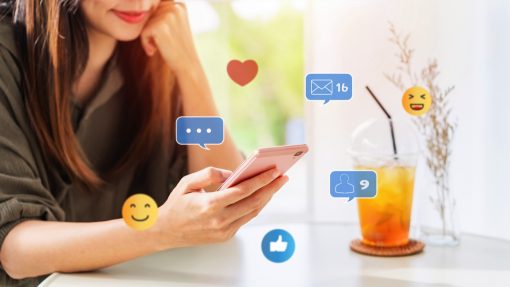 Happy Snaps! Brits have 13,000+ memories on their phone image